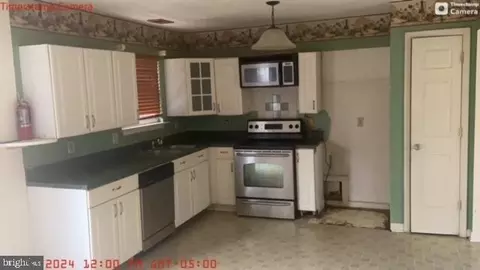 Entry Way - Undisclosed, Brandywine, MD 20613 photo 3 of 7