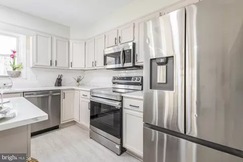 Kitchen - 16614 Sylvan Dr, Bowie, MD 20715 photo 3 of 7
