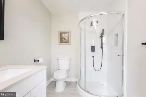 Bath - 16614 Sylvan Dr, Bowie, MD 20715 photo 3 of 4