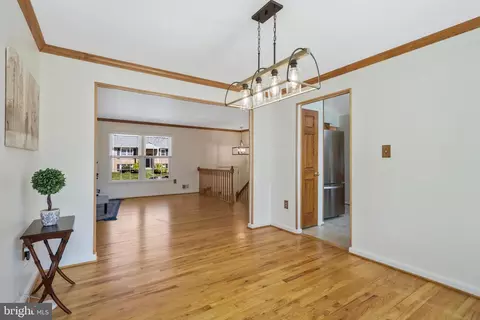 Entry Way - 6103 Spell Rd, Clinton, MD 20735 photo 4 of 6