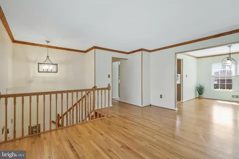 Entry Way - 6103 Spell Rd, Clinton, MD 20735 photo 3 of 6