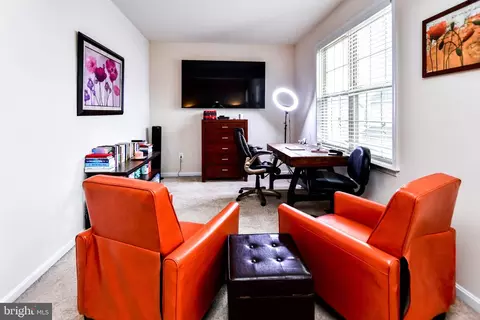 Living - 9203 Rice Ave, Lanham, MD 20706 photo 10 of 14
