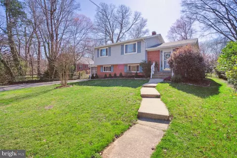 7402 Wellesley Dr, College Park, MD 20740