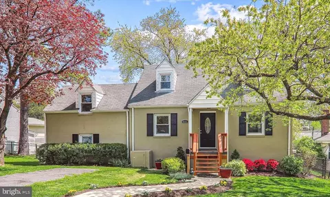 6221 58th Ave, Riverdale, MD 20737