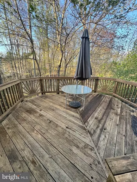 Exterior - 6813 Forbes Blvd, Lanham, MD 20706 photo 5 of 7