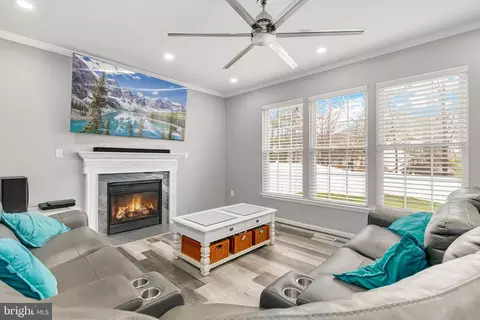 Living - 6301 Kinsey Ter, Lanham, MD 20706 photo 4 of 7