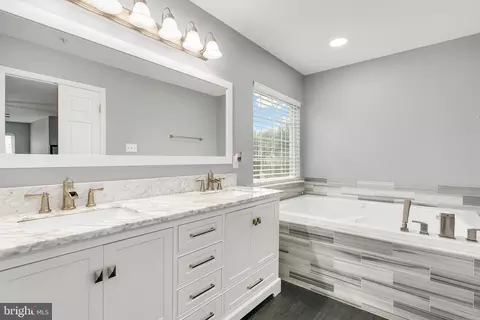 Bath - 6301 Kinsey Ter, Lanham, MD 20706 photo 7 of 8