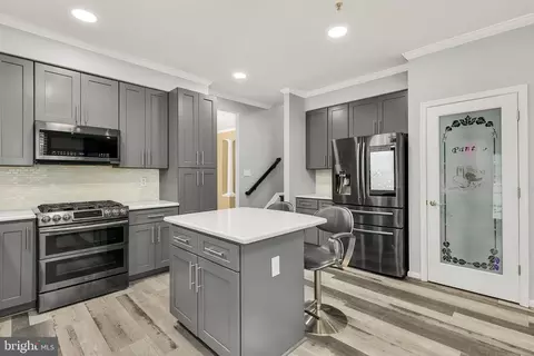 Kitchen - 6301 Kinsey Ter, Lanham, MD 20706 photo 5 of 10