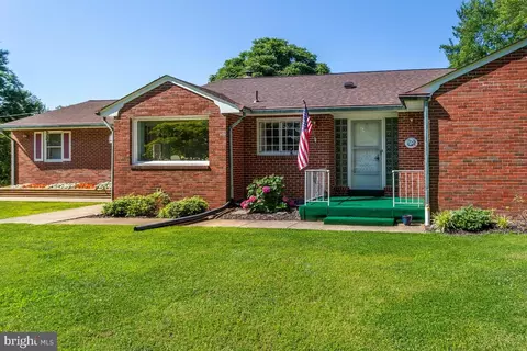 6401 Johensu Dr, Marlboro, MD 20772