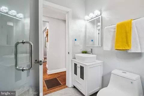 4022 37th St, Mount Rainier, MD 20712 photo 9