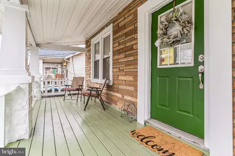 4022 37th St, Mount Rainier, MD 20712 photo 3