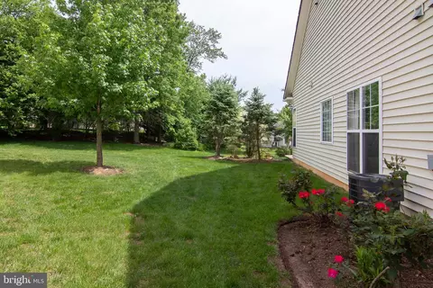 Exterior - 7405 Heartleaf Cir, Laurel, MD 20707 photo 4 of 13