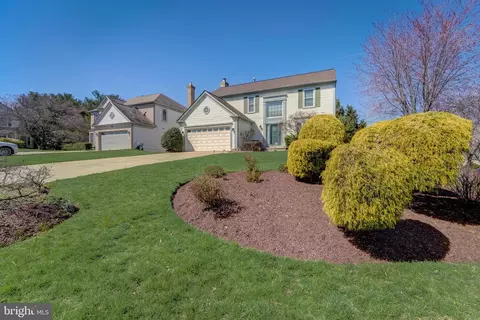 Exterior - 11604 Admiral Ct, Laurel, MD 20708 photo 3 of 9