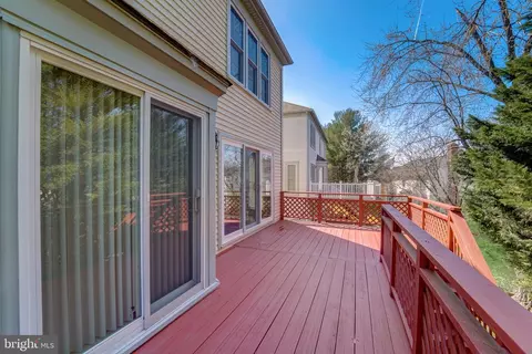 Exterior - 11604 Admiral Ct, Laurel, MD 20708 photo 5 of 9