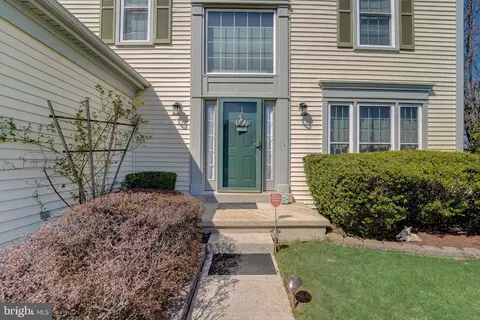 Exterior - 11604 Admiral Ct, Laurel, MD 20708 photo 4 of 9
