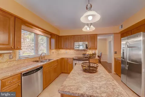Kitchen - 11604 Admiral Ct, Laurel, MD 20708 photo 3 of 4