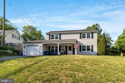 12104 Tanglewood Ln, Bowie, MD 20715