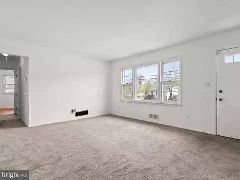 6908 Elbrook Rd, Lanham, MD 20706 photo 5