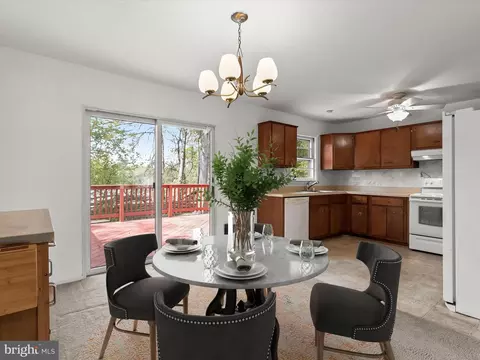 6908 Elbrook Rd, Lanham, MD 20706 photo 4