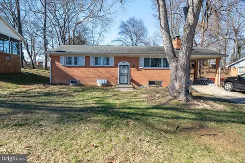 9807 Moreland St, Fort Washington, MD 20744