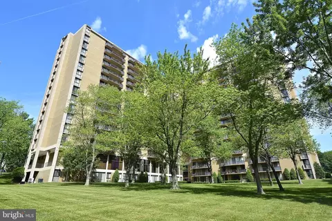 6100 Westchester Park Dr #1713, College Park, MD 20740