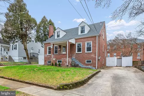 4404 29th St, Mount Rainier, MD 20712
