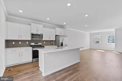 7510 Daybreak Dr, Brandywine, MD 20613 photo 9