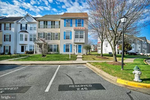 6121 Rose Bay Dr, District Heights, MD 20747