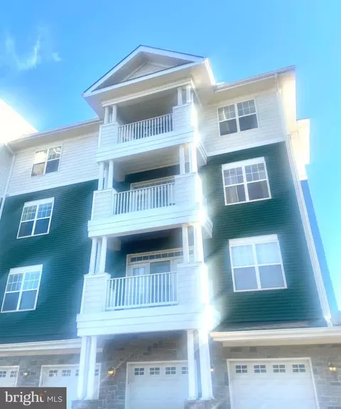 13601 Belle Chasse Blvd #216, Laurel, MD 20707