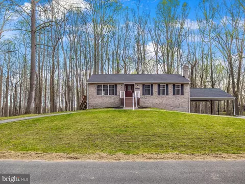 18301 Claggett Landing Rd, Marlboro, MD 20774