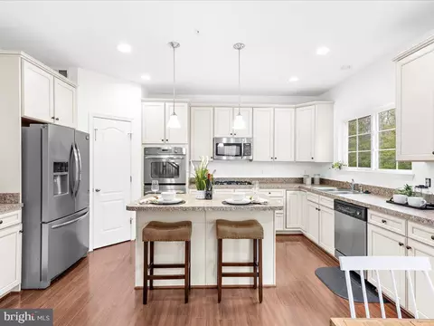 Kitchen - 6910 Lenape Ct, Brandywine, MD 20613 photo 2 of 6