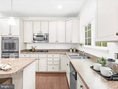 Kitchen - 6910 Lenape Ct, Brandywine, MD 20613 photo 6 of 6