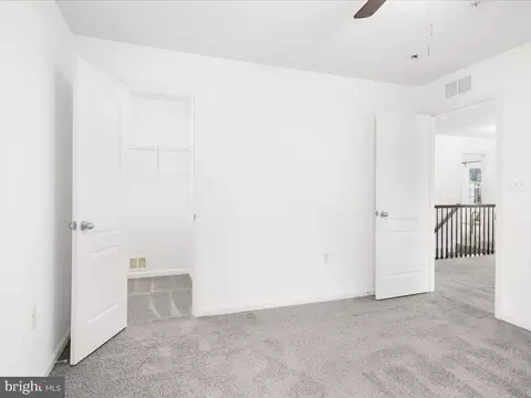 Bedroom - 6910 Lenape Ct, Brandywine, MD 20613 photo 5 of 6