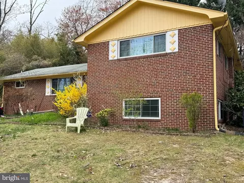 10414 Glenmore Dr, Adelphi, MD 20783