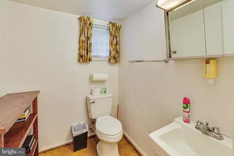 Bath - 4204 Kinmount Rd, Lanham, MD 20706 photo 3 of 3
