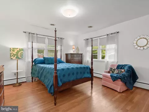 6812 96th Pl, Lanham, MD 20706 photo 5
