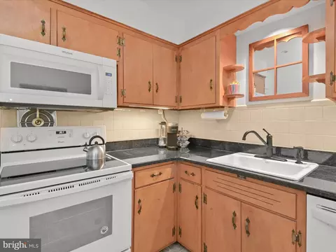 6812 96th Pl, Lanham, MD 20706 photo 17