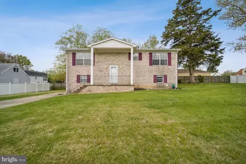 8105 Johnsam Rd, Clinton, MD 20735