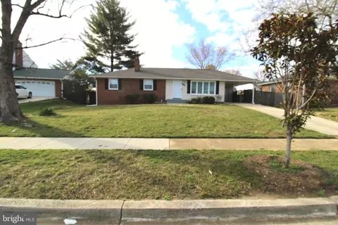 47 Staton Dr, Marlboro, MD 20774