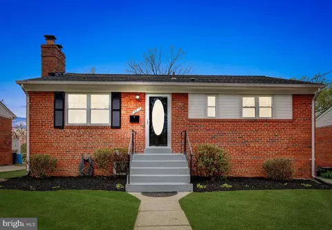 6915 Emerson St, Hyattsville, MD 20784