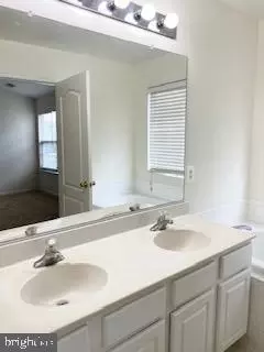 Bath - 7009 Chadds Ford Dr, Brandywine, MD 20613 photo 1 of 5