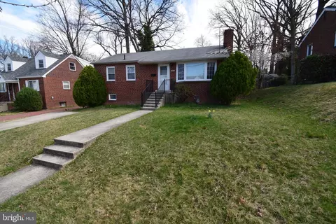 2202 Houston St, Suitland, MD 20746