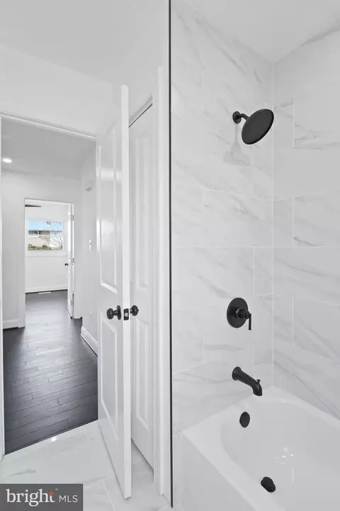 Bath - 9607 Franklin Ave, Lanham, MD 20706 photo 4 of 6