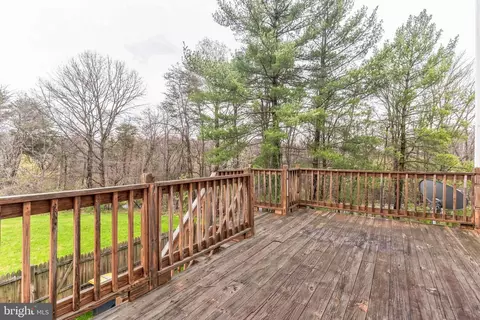 Exterior - 10509 Storch Dr, Lanham, MD 20706 photo 5 of 8