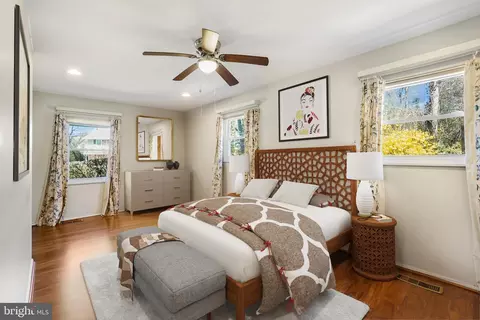 Bedroom - 8701 Briarcroft Ln, Laurel, MD 20708 photo 4 of 6
