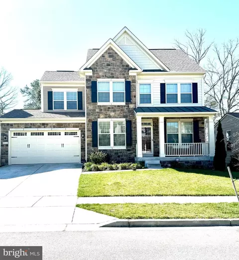8010 Hubble Dr, Lanham, MD 20706