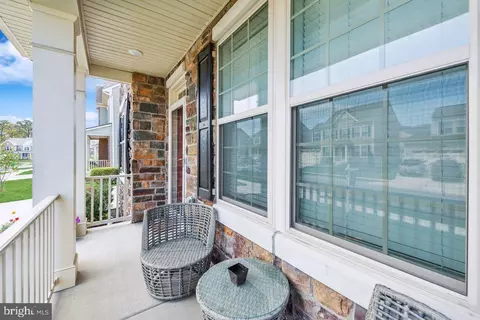 Exterior - 8010 Hubble Dr, Lanham, MD 20706 photo 3 of 7