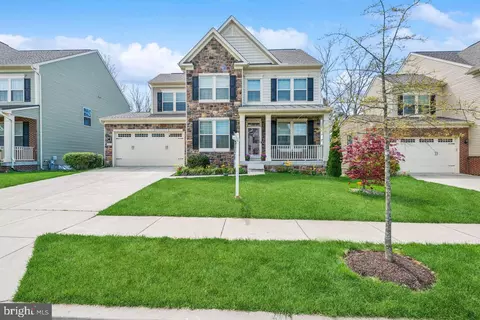 Exterior - 8010 Hubble Dr, Lanham, MD 20706 photo 5 of 7