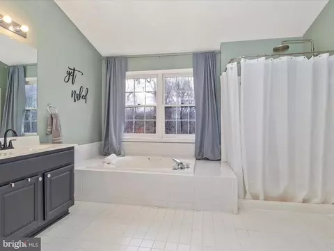 Bath - 4805 Briercrest Ct, Bowie, MD 20720 photo 3 of 5