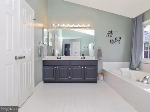 Bath - 4805 Briercrest Ct, Bowie, MD 20720 photo 2 of 5